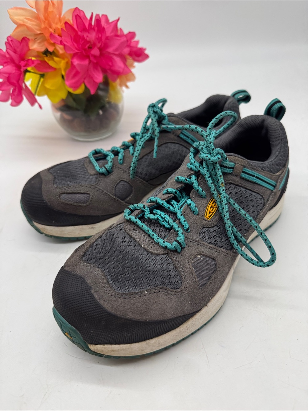 Keen Gray Mesh & Teal Accent Low-Top Steel Toe Sneakers